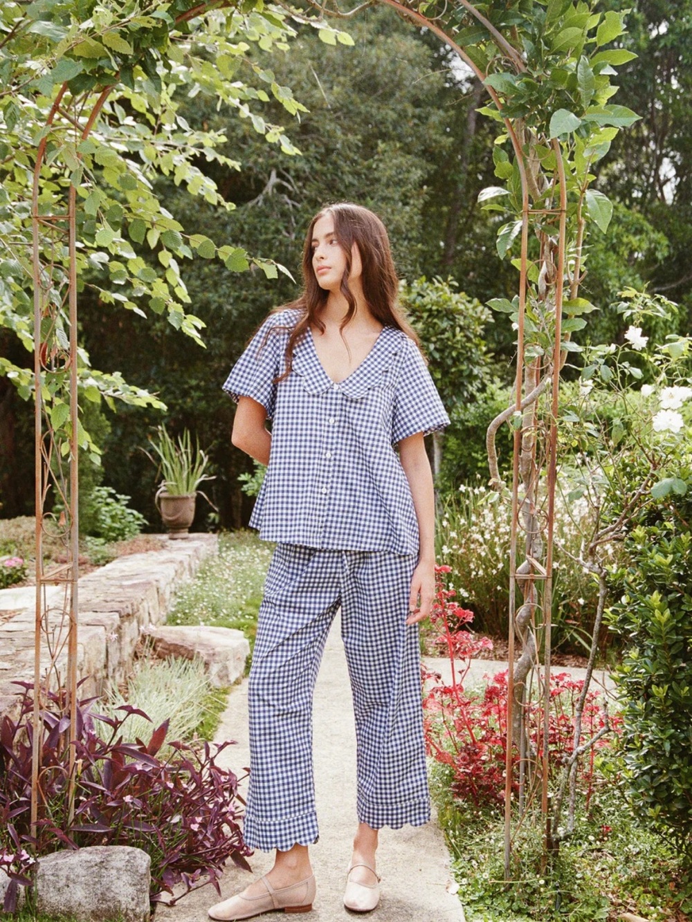Gingham Short-Sleeve Pajama Set in Navy and White - Picture 4 of 12